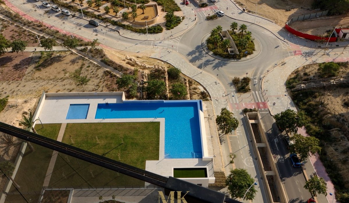 Swimming pool - Luxury apartment for sale in new building Sakura, Benidorm - Poniente Beach (Costa Blanca, Alicante)