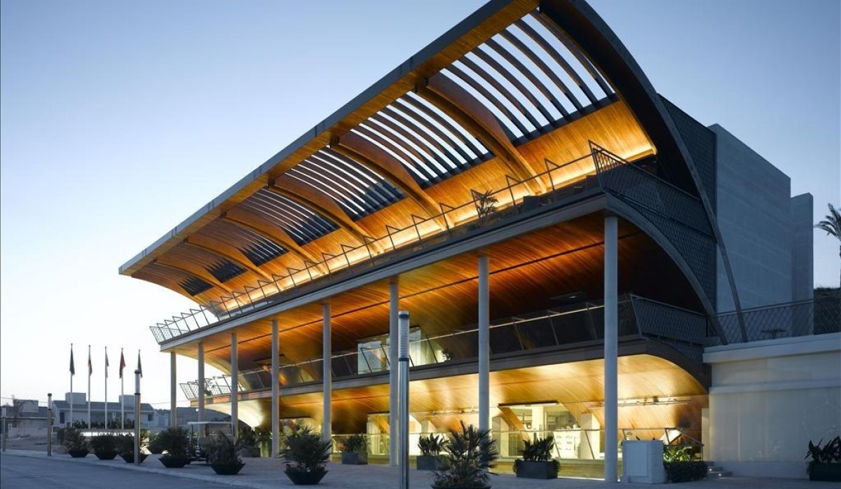 Новое здание - Таунхаус - Sucina