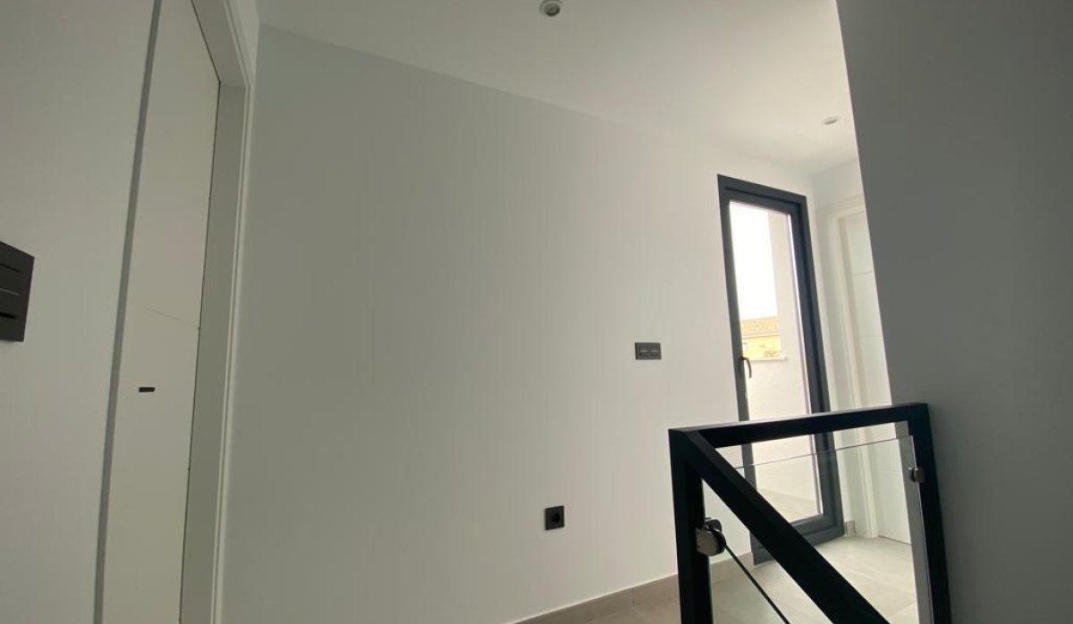 Rynek Pierwotny - Villa - Los Alcazares