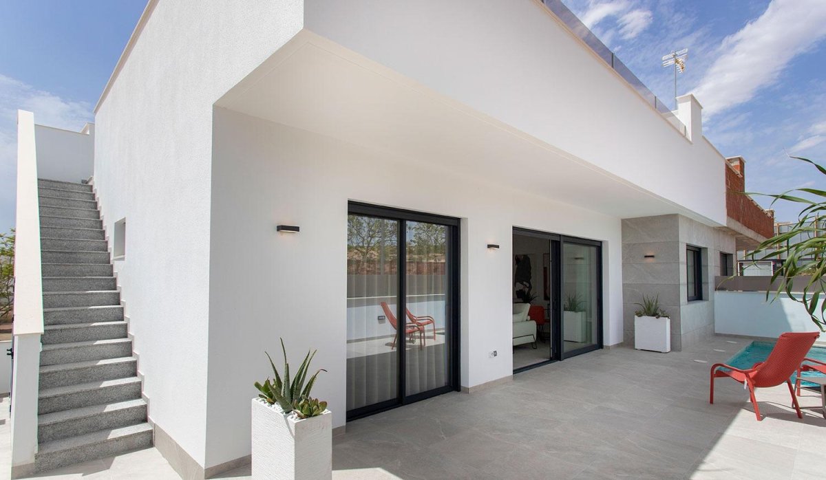 Новое здание - Semidetached - Sucina