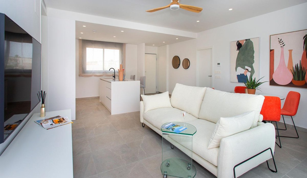 Новое здание - Semidetached - Sucina