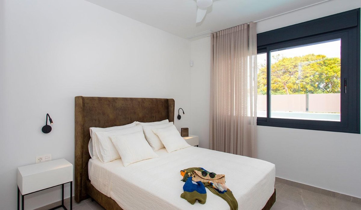 Новое здание - Semidetached - Sucina