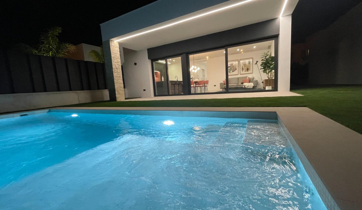 Obra nueva - Villa - Molina De Segura