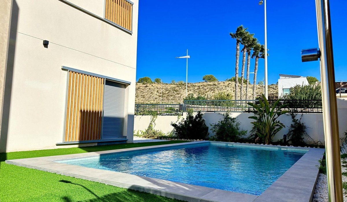 Новое здание - Villa - Algorfa