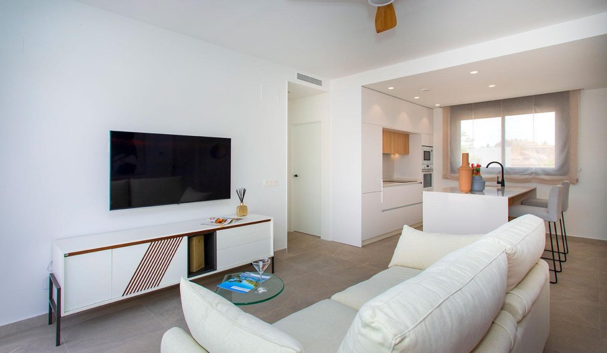 Новое здание - Semidetached - Sucina