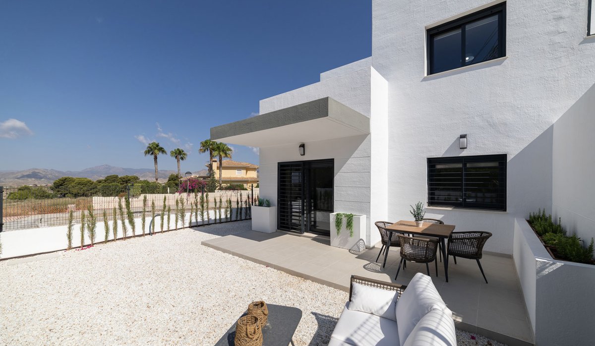 Rynek Pierwotny - Villa - Busot, zona Bonalba Golf (Alicante) - Spain