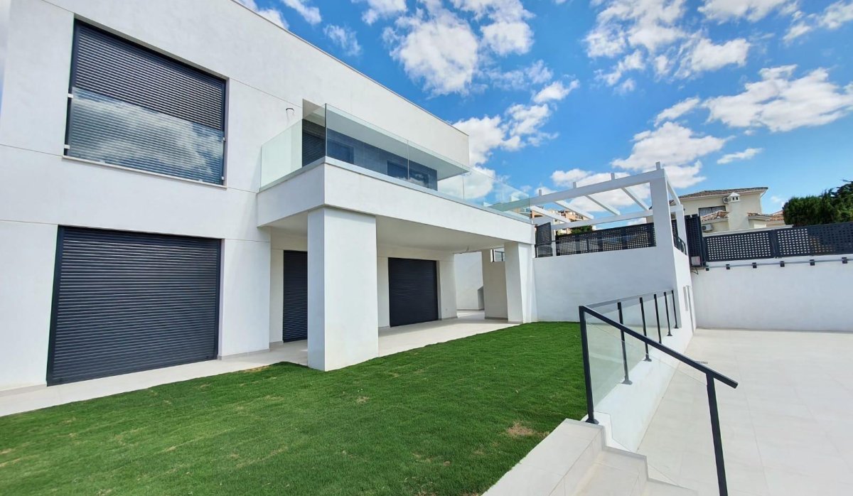 Rynek Pierwotny - Villa - Manilva