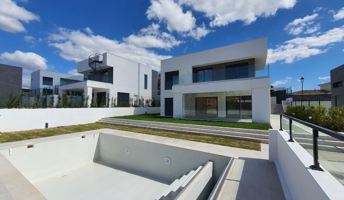 Rynek Pierwotny - Villa - Manilva