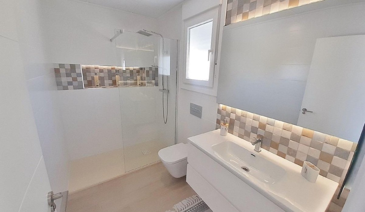 Obra nueva - Adosado - Avileses