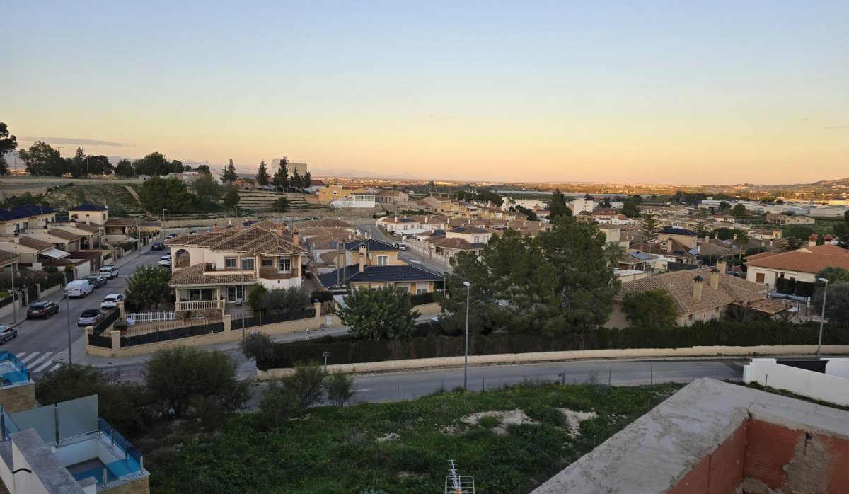 Obra nueva - Adosado - Bigastro