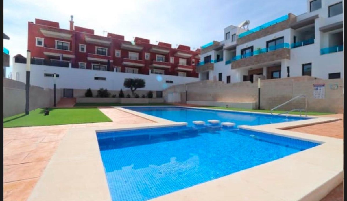 Obra nueva - Adosado - Bigastro