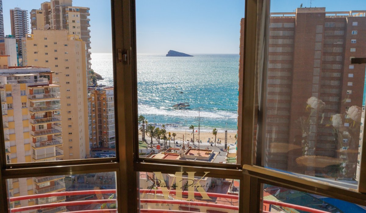 Столовая - Апартамент с 1 спальней на продажу в Бенидорме – 200 м от Playa Levante, вид на море (Benidorm - Alicante - Costa Blanca)