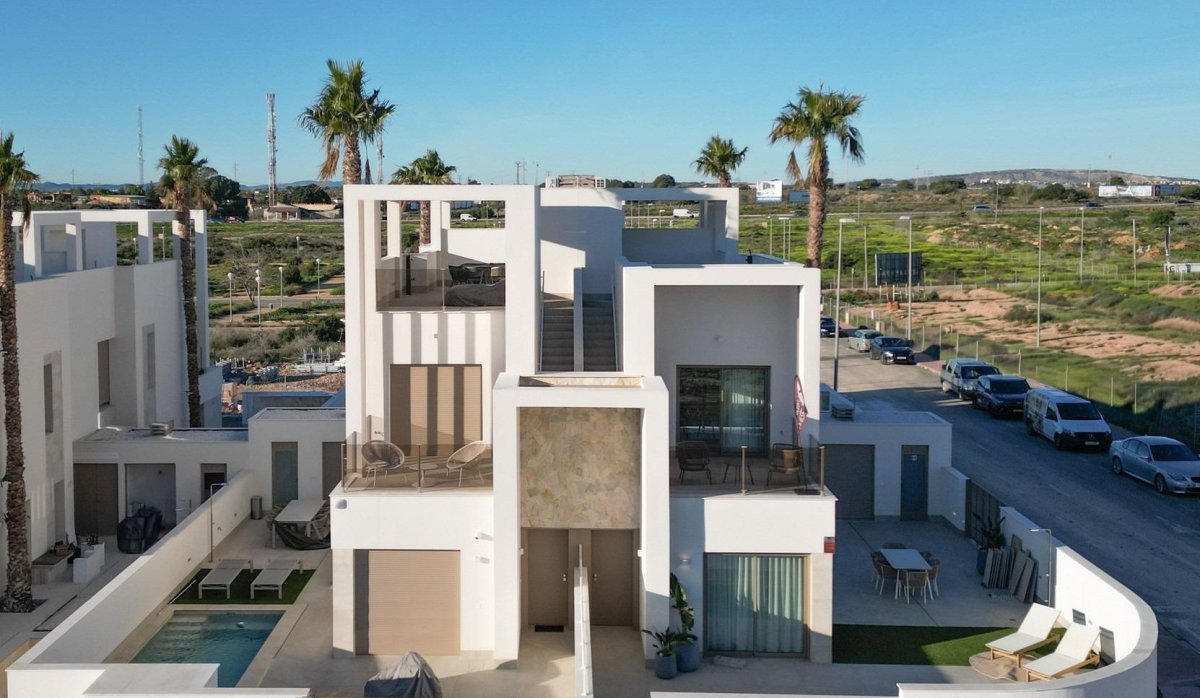 Obra nueva - Adosado - Los Alcazares